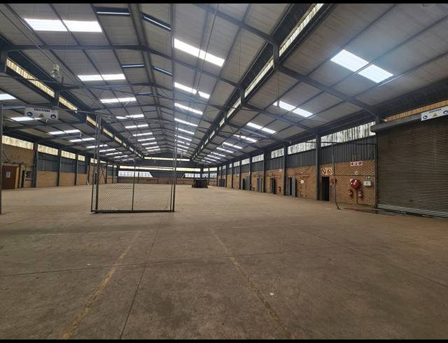 8,120M² WAREHOUSE TO LET IN MEADOWDALE